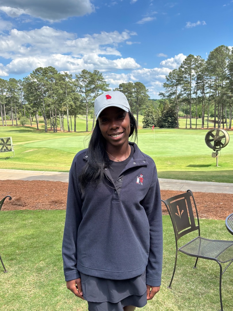 UGAGolfCourse's tweet image. From the green to the game! The UGA Golf Shop has you covered in comfort and style on the course and in the stadium. Here are just a few of the many combos you can put together for everyone. Swing by and get your gameday gear today!🐶 #GoDawgs