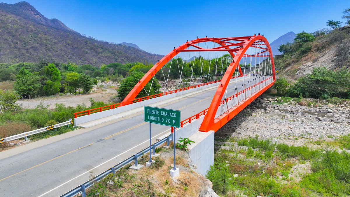 Día histórico para el distrito Santa Catalina de Mossa, para Morropón y toda Piura, adonde hemos llegado para inaugurar el puente Chalaco. Con esta obra y otras tantas que ejecutamos en la región estamos cerrando brechas y facilitando el transporte seguro de productos agrícolas,