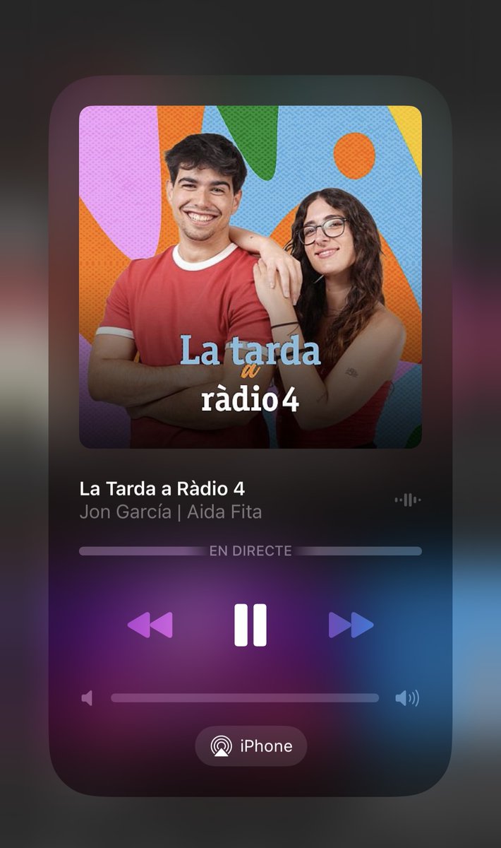 Avui a #LaTardaRTVE hem tingut a una futura astronauta, a una directiva del Ministeri de Joventut i al grup de trap Flashy Ice Cream

En només 18 emissions: +1,4 milions de reproduccions 

Equilibri entre periodistes i creadors. Continguts interessants. Una alternativa d'èxit 🚀