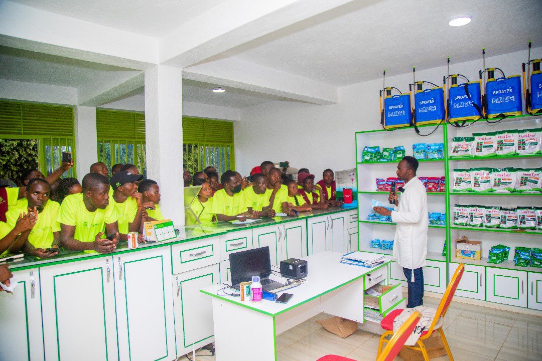 YEAN_Agro's tweet photo. During our #YEFFA Youth Caravan and Learning Exchange youth visited @AGRAHCAREFSCLtd Farm Service Centre, a one stop leading veterinary pharmacy and supplier of livestock inputs in @RwandaEast in @GatsiboDistrict . The caravan visited a nursery where we observed demonstrations on grafting different types of fruit trees.
We were particularly impressed by the Polish cucumber variety, which, once planted, is watered morning and evening, enabling farmers to begin harvesting in just two months. Additionally, we toured the pharmacy where new crop diseases are diagnosed and visited the store that sells seeds, fertilizers, and agrochemicals.
#IYD2025 #YoungAfricaWorks #MastercardFoundation
#InternationalYouthDay