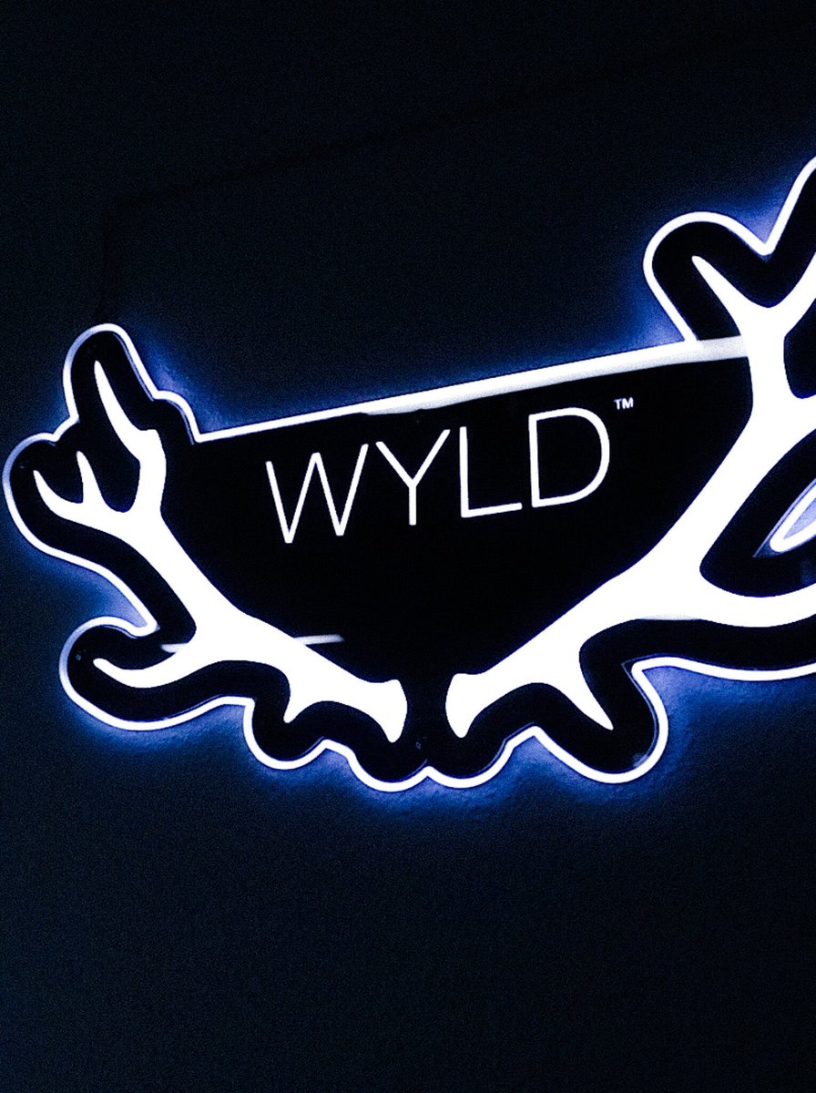 arcannabisstore's tweet image. Cool tones.
Sharp lines.
The glow stands out in the dark.

#CleanVisuals #LightAndShadow #DesignDetails