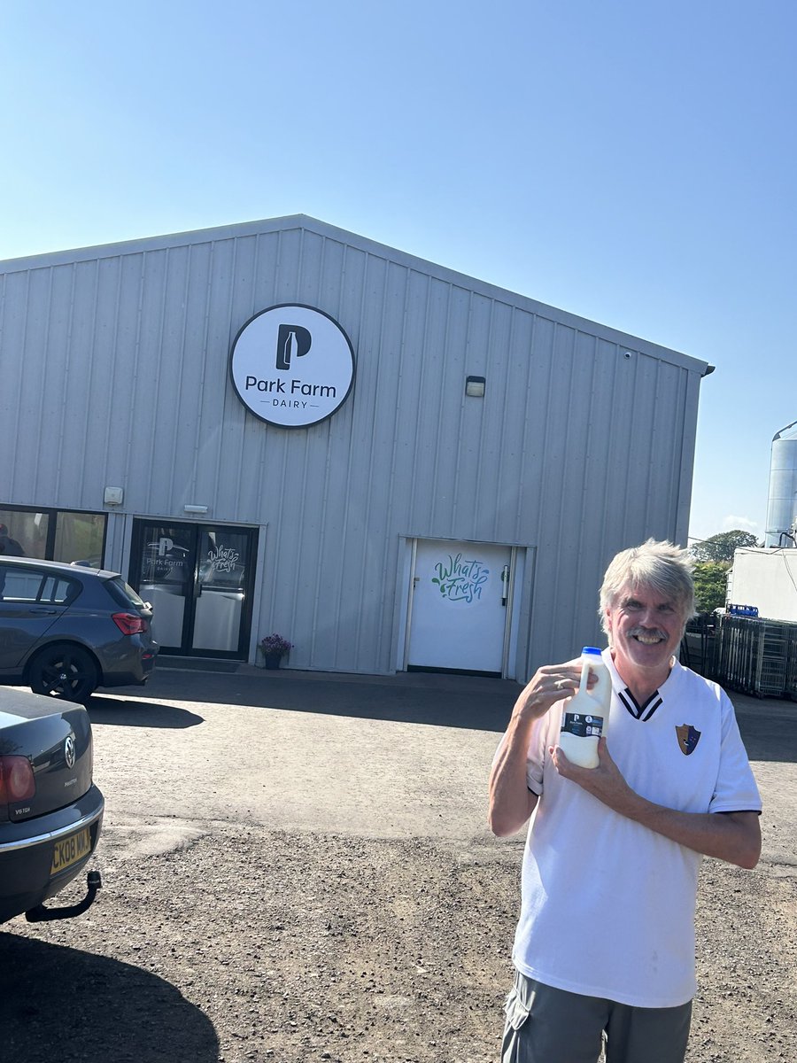 Great afternoon at Park Farm Dairy. Great to see the great work the guys are doing. 

Our new official Milk supplier 🥛 🐮.

Me and Ron enjoyed the tour.