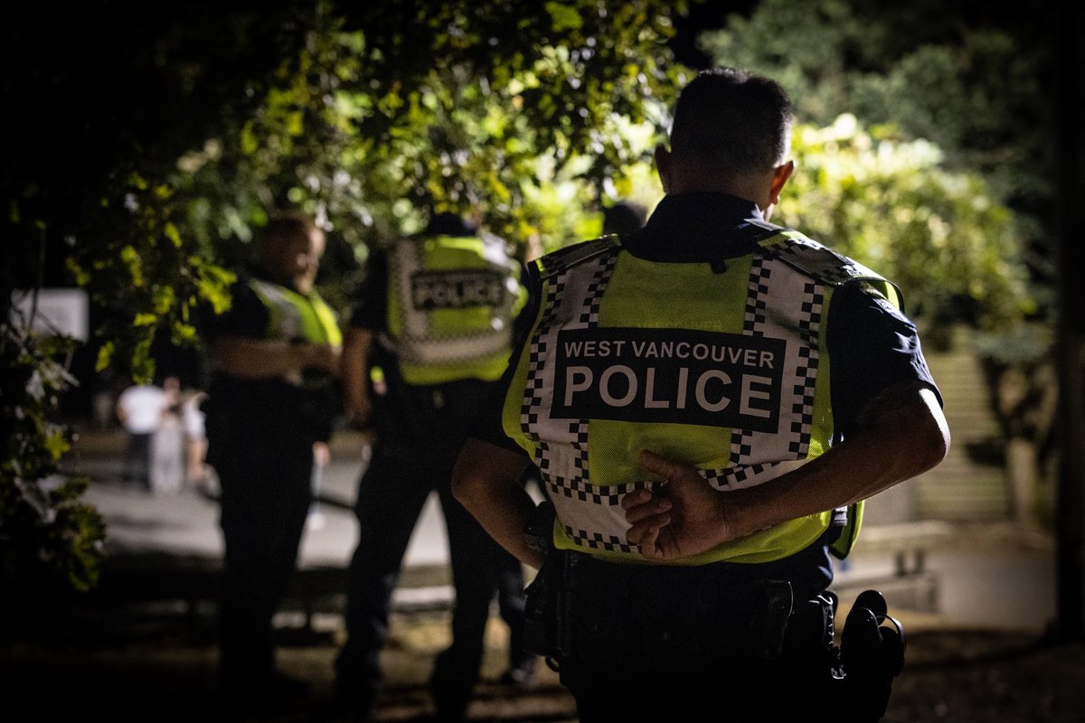 Throughout the summer months, #WestVanPolice have stepped up targeted enforcement in a busy public area in #WestVan. 

The “West Vancouver Waterfront Crime Reduction Project – 2025”, funded by the Government of B.C.’s SITE Program and led by the #WVPD Investigative Support Team
