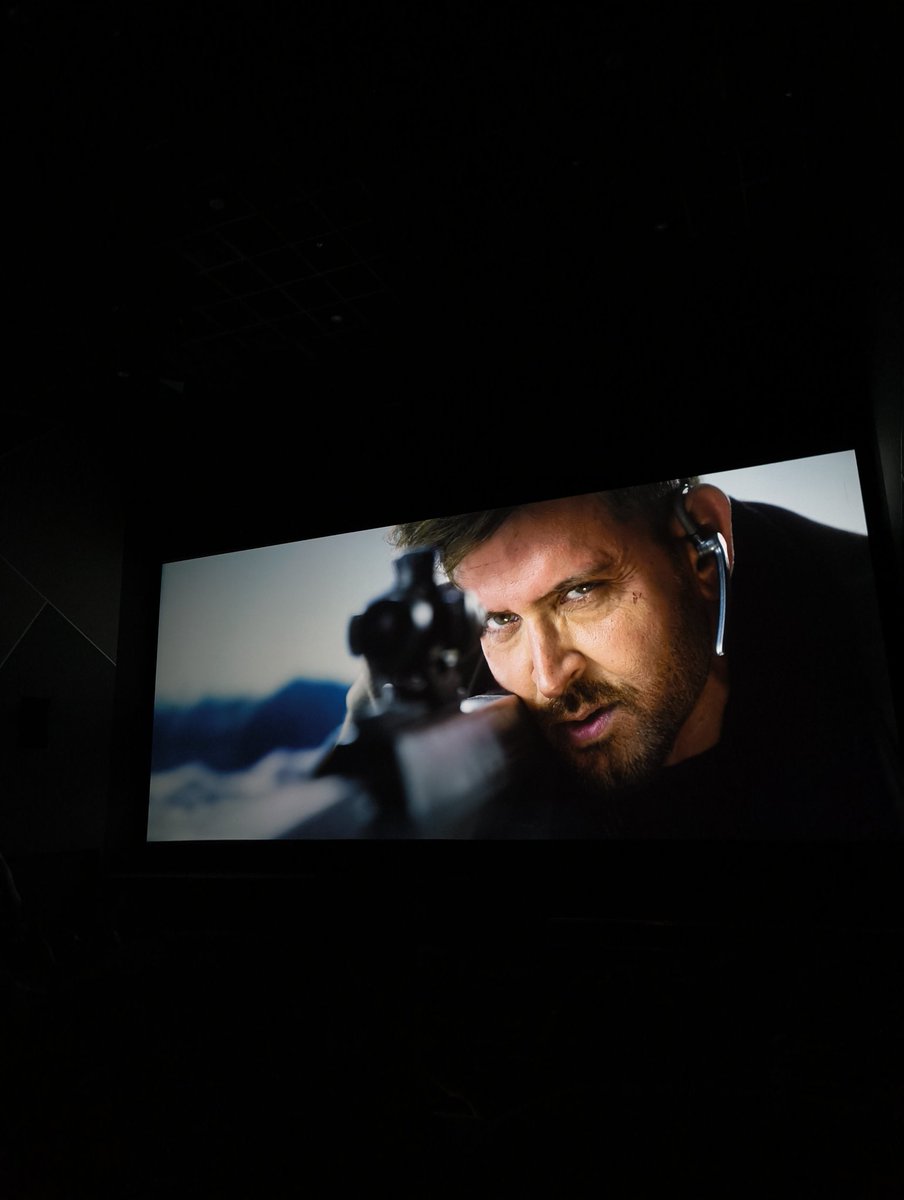 Snehaaahere's tweet photo. If the movie was THAT bad, the audience in my show wouldn’t have been cheering like crazy. Definitely watchable and worth experiencing on the big screen packed with action and a touch of emotion. That’s #war2 for me. I enjoyed it with my mom n honestly, that’s all that matters. https://t.co/kwnFH01F9H