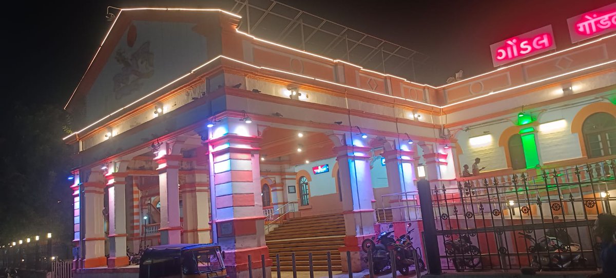 DRM Bhavnagar (@drm_bvp) on Twitter photo рдЖрдЬрд╝рд╛рджреА рдХрд╛ рдЙрддреНрд╕рд╡!
79рд╡реЗрдВ рд╕реНрд╡рддрдВрддреНрд░рддрд╛ рджрд┐рд╡рд╕ рдХреА рдкреВрд░реНрд╡ рд╕рдВрдзреНрдпрд╛ рдкрд░ рд░рдВрдЧреАрди рд░реЛрд╢рдиреА рдХреА рдЖрднрд╛ рд╕реЗ рдЖрд▓реЛрдХрд┐рдд рднрд╛рд╡рдирдЧрд░ рдордВрдбрд▓ рдХрд╛ рдЧреЛрдВрдбрд▓ рд░реЗрд▓рд╡реЗ рд╕реНрдЯреЗрд╢рдиред
#IndependenceDay2025 ЁЯЗоЁЯЗ│ рдЖрдЬрд╝рд╛рджреА рдХрд╛ рдЙрддреНрд╕рд╡!
79рд╡реЗрдВ рд╕реНрд╡рддрдВрддреНрд░рддрд╛ рджрд┐рд╡рд╕ рдХреА рдкреВрд░реНрд╡ рд╕рдВрдзреНрдпрд╛ рдкрд░ рд░рдВрдЧреАрди рд░реЛрд╢рдиреА рдХреА рдЖрднрд╛ рд╕реЗ рдЖрд▓реЛрдХрд┐рдд рднрд╛рд╡рдирдЧрд░ рдордВрдбрд▓ рдХрд╛ рдЧреЛрдВрдбрд▓ рд░реЗрд▓рд╡реЗ рд╕реНрдЯреЗрд╢рдиред
#IndependenceDay2025 ЁЯЗоЁЯЗ│