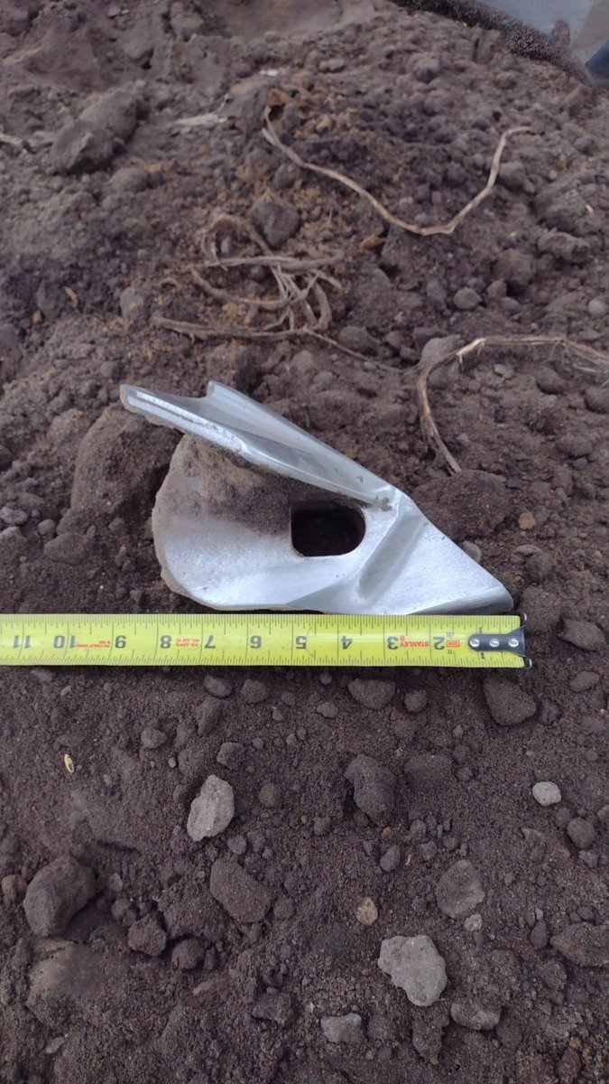 WearpartsLLC's tweet photo. 1,000 acres. Same conditions. Different results.

👎 OEM point = heavily worn
👍 Wearparts point = still going strong

👉 Longer Wear. Reduced Downtime. Lower Cost Per Acre. https://t.co/goNZCiSpez