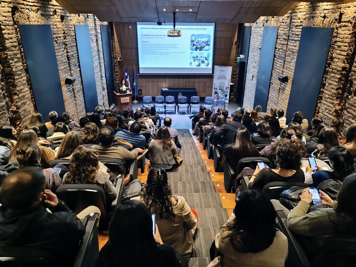 Consejo Nacional de Desarrollo Territorial (@cndt_chile) on Twitter photo Participamos en la jornada de Planes Maestros Territoriales en Zonas de Interés Público organizada por el <a href="/Minvu/">MINVU - Chile</a>. Presentamos avances de la PNDU, y nuestro consejero CNDT y decano <a href="/MundoFAU_uchile/">FAU U. de Chile</a>, Manuel Amaya, reforzó el vínculo academia–política pública
youtube.com/live/qdW9wPRiX… Participamos en la jornada de Planes Maestros Territoriales en Zonas de Interés Público organizada por el <a href="/Minvu/">MINVU - Chile</a>. Presentamos avances de la PNDU, y nuestro consejero CNDT y decano <a href="/MundoFAU_uchile/">FAU U. de Chile</a>, Manuel Amaya, reforzó el vínculo academia–política pública
youtube.com/live/qdW9wPRiX…