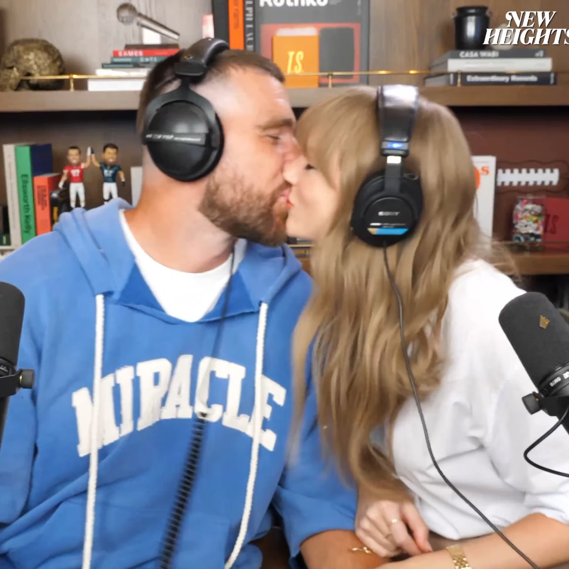 hiddlesreid's tweet image. calma muita informação pra uma semana só