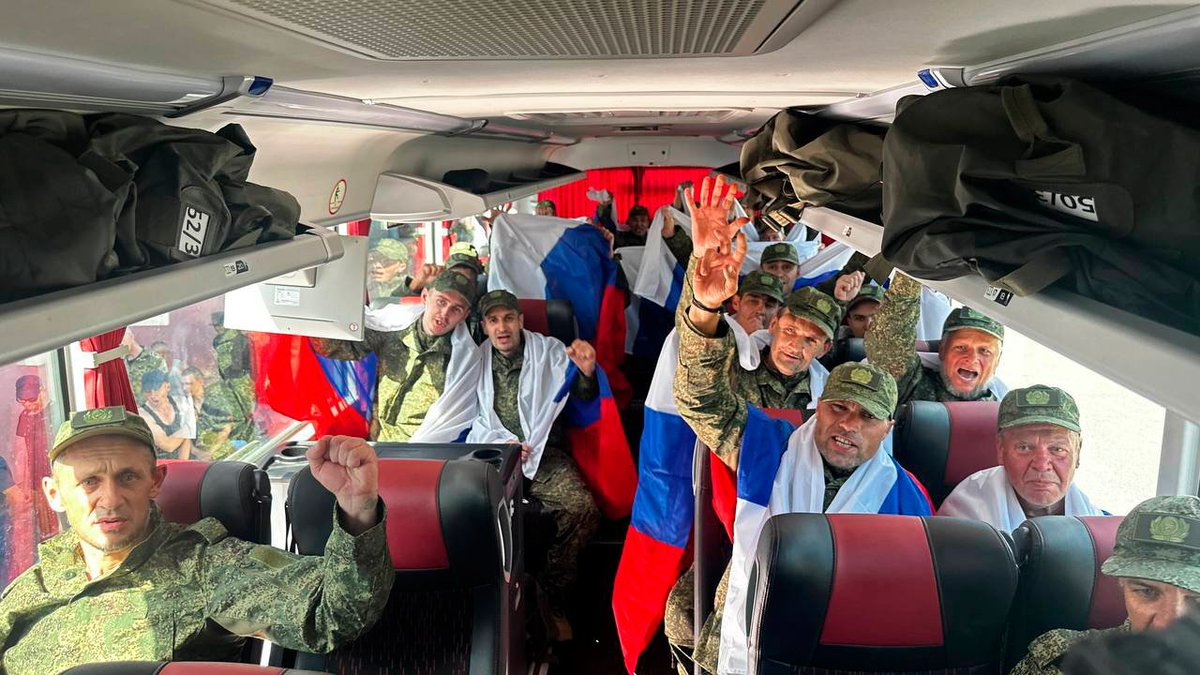 Rus Silahlı Kuvvetleri'nin 84 askerinin esaretten döndü. Değişim bugün, 14 Ağustos'ta gerçekleşti. Ukrayna tarafı, karşılığında Ukrayna Silahlı Kuvvetleri'nden aynı sayıda asker aldı.