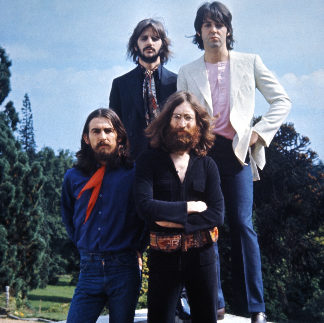 #OTD in 1969, The Beatles  had their last photoshoot. It was at John's house at Tittenhurst Park, though at the time they didn't know it would be their final one. Which photo is your favourite?