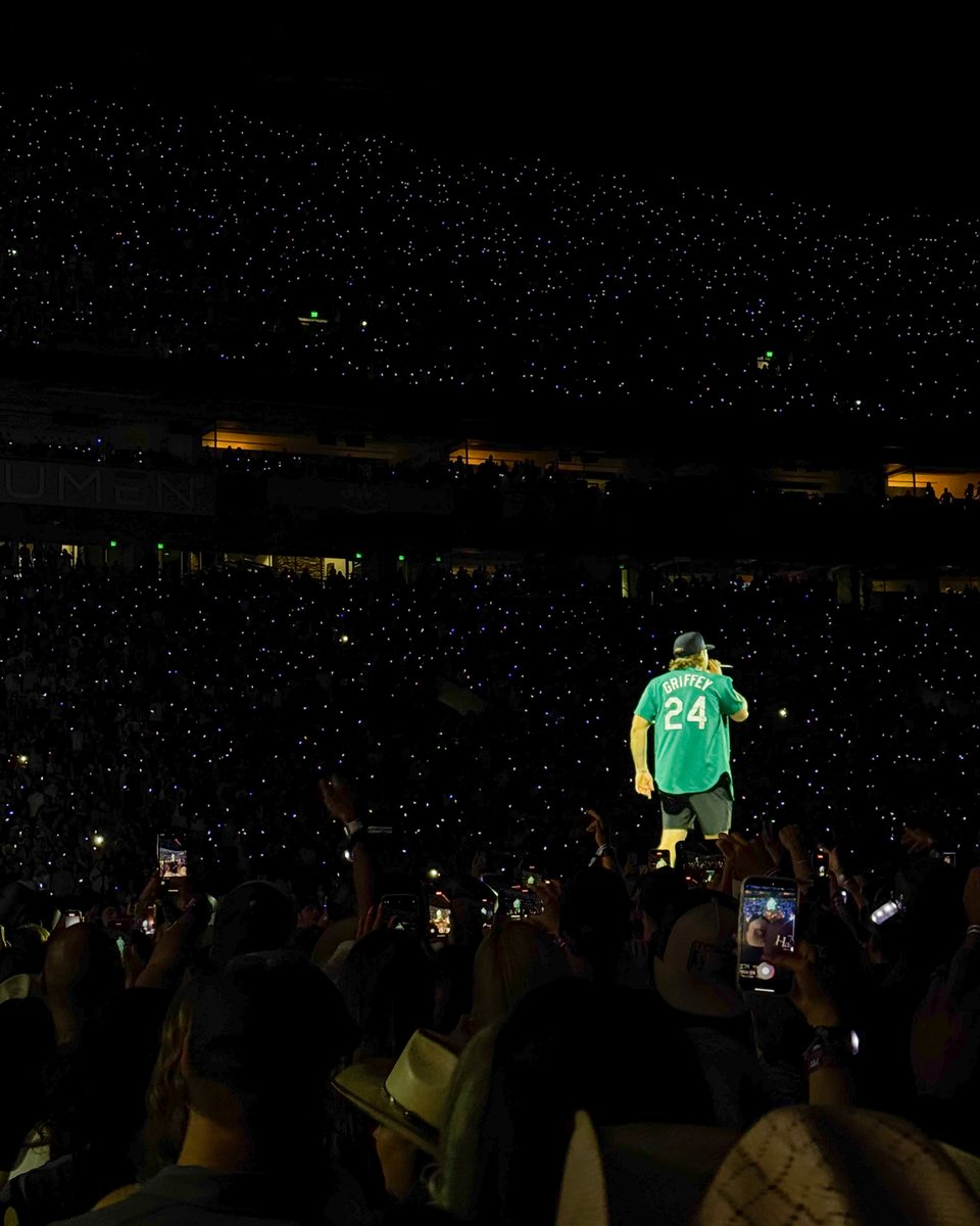 Seattle Mariners tweet media