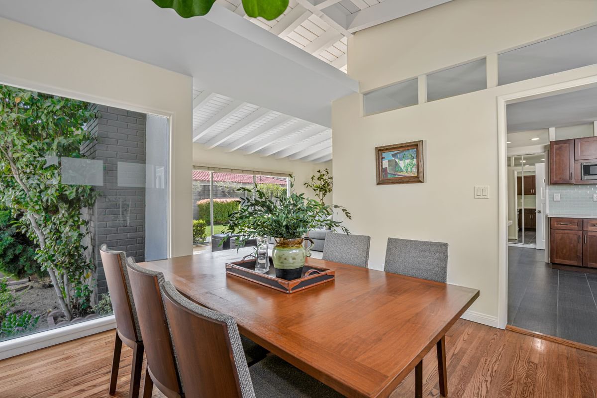 Updated Mid-Century Modern Gem In The Hollywood Riviera🏡🌟

508 Paseo De Las Estrellas, Redondo Beach
3 beds | 2 baths | 1,488 sq.ft. (btv)
Offered at $1,850,000

Contact agent Sandy Spallino for details
Call 310.972.8724
DRE#01059510