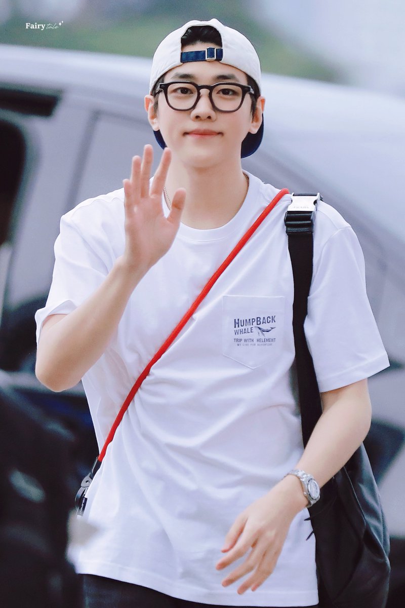 fairytale_jc's tweet photo. 250815 ✈️

🍭✨

#재찬 #JAECHAN 
#DKZ #디케이지 https://t.co/YwYd70MhLu