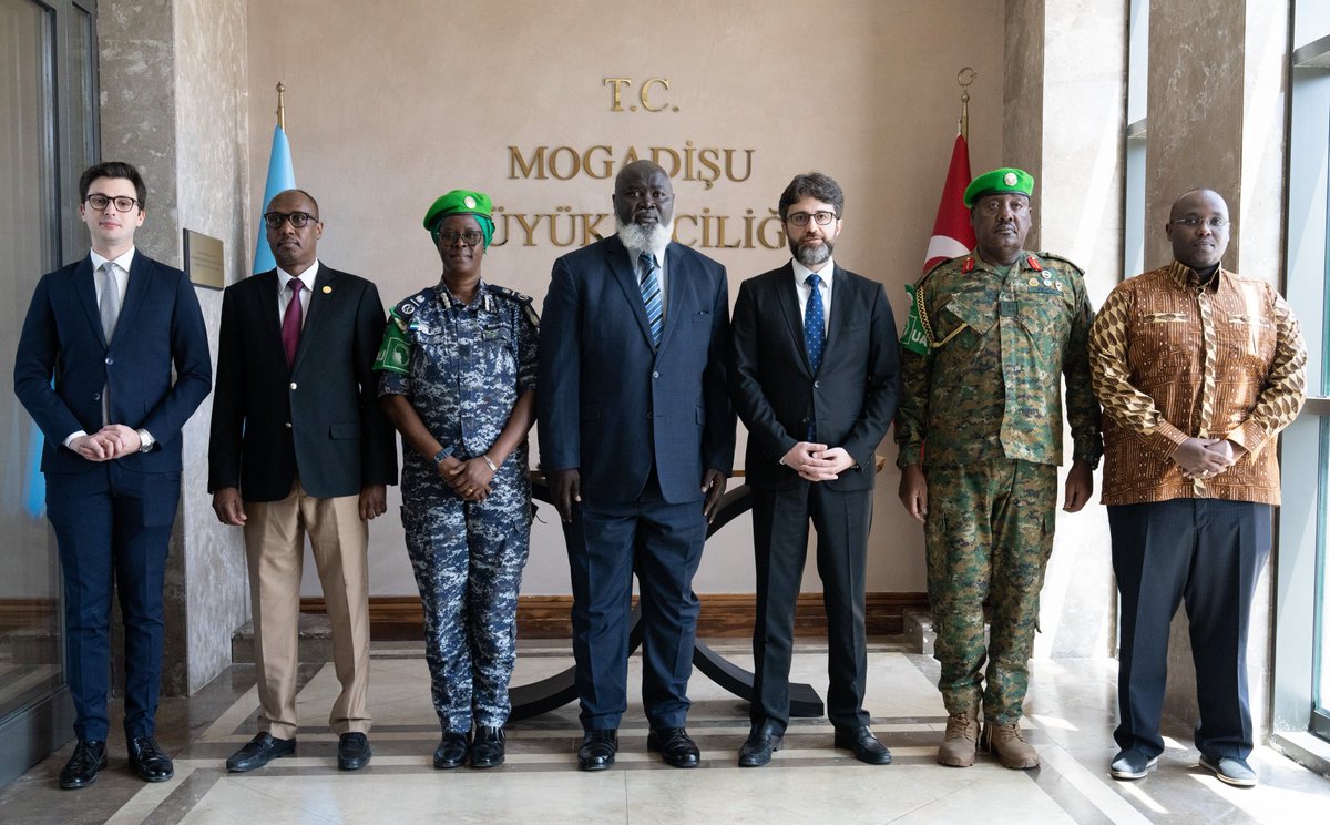 Somali_ICS's tweet image. From a logistical perspective, the absence of the AUSSOM flag at @ambwang @ChineseSomalia’s protocol arrangements shows that @aussom_ endorsed by the AU in Aug 2024 was unprepared for the #ATMIS to #AUSSOM transition after a year, and #Somalia’s partners were equally unprepared.