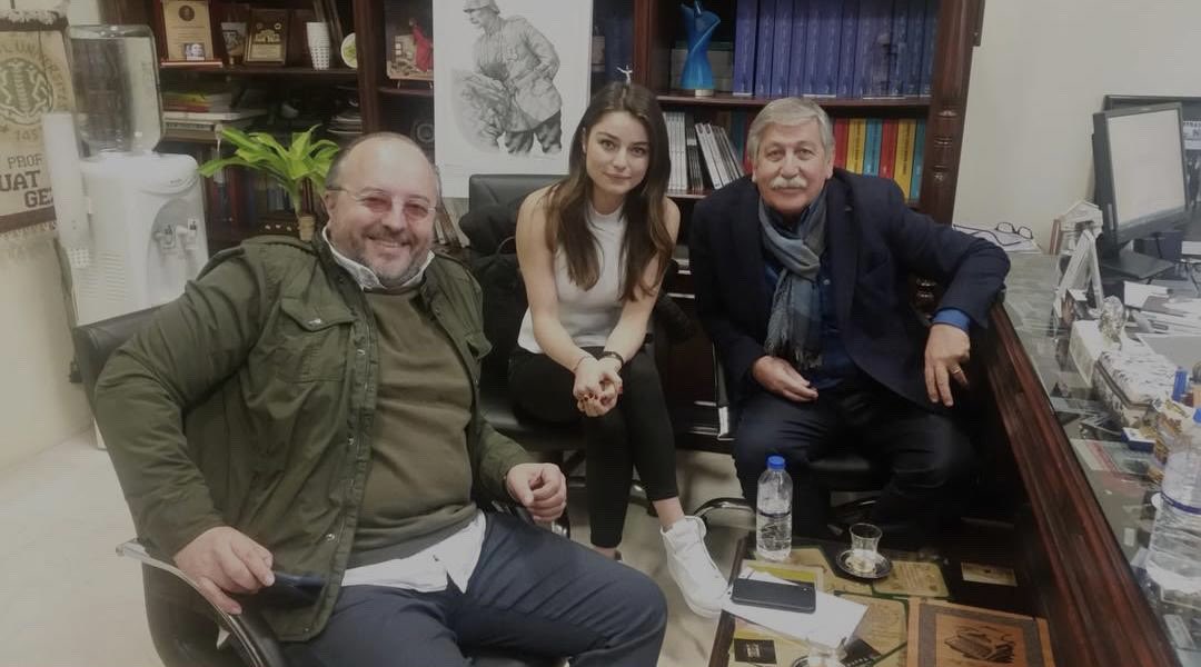 صورة قديمة- حديثة النشر لأيتشا ايشين توران مع أساتذتها في الجامعة 🤍

#AyçaAyşinTuran