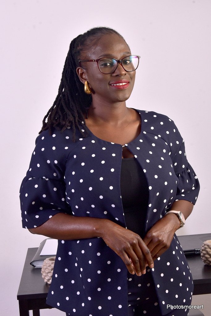 Je suis Fadima Diawara, fondatrice de Kunfabo , la première marque de smartphones créée par une femme africaine. Reconnue par Forbes Afrique et d’autres médias internationaux, j’ai osé dans un secteur exigeant, avec une vision forte : faire briller l’innovation made in Africa