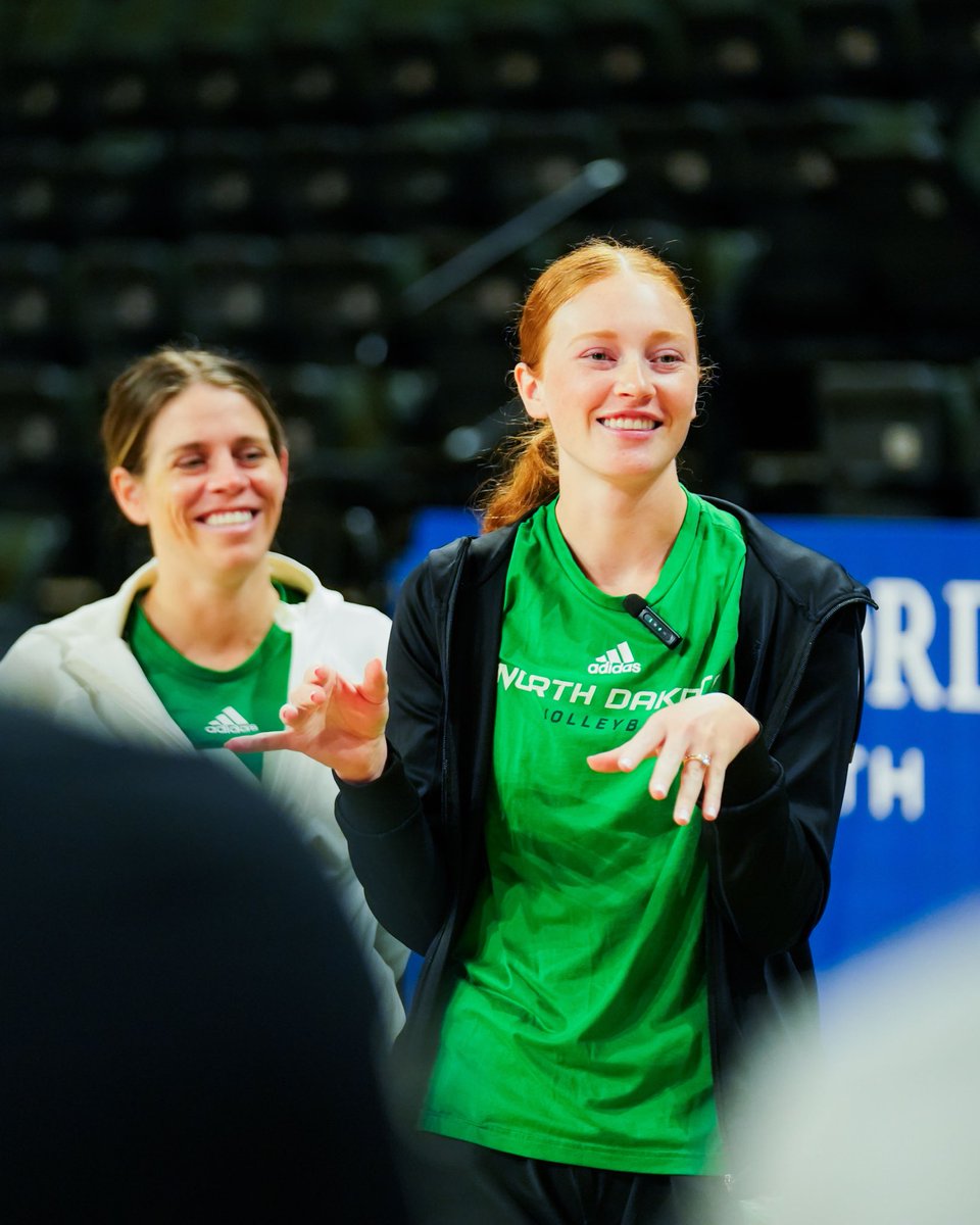 UNDvolleyball's tweet photo. We appreciate Sierra (UND volleyball ‘22 alum) coming out today and speaking to the team before practice this morning. 

Once a Fighting Hawk, always a Fighting Hawk💚🤍

#UNDproud | #LGH https://t.co/2LCi2sZE2v