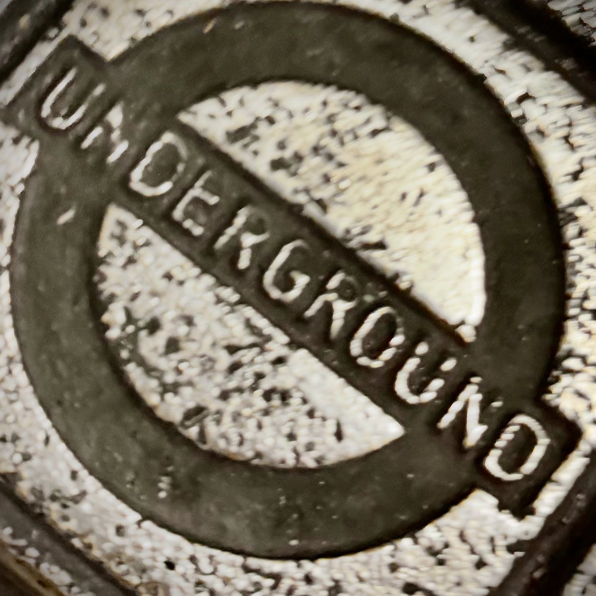 Relocate2London's tweet image. The Tube powers London. We make sure your flat connects to it. 🚇🏡

✅ Near key Tube lines
✅ Commute-smart locations
✅ Verified listings
✅ 100% Guaranteed 💯

Your move!
👉 londonrelocation.com

#MoveToLondon #LondonRelocation #FlatSearchLondon #CommuteSmart