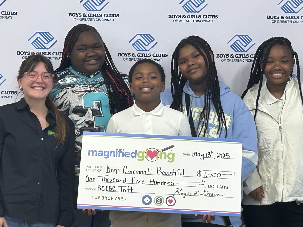 MagnifiedGiving's tweet image. 💙 youth making change 💙

The Boys &amp;amp; Girls Club of Greater Cincinnati wrapped up their 2nd year in the Magnified Giving program — from lemonade stands for Sam Hubbard Foundation to handmade bracelets for Cincinnati Children’s patients.

#YouthPhilanthropy