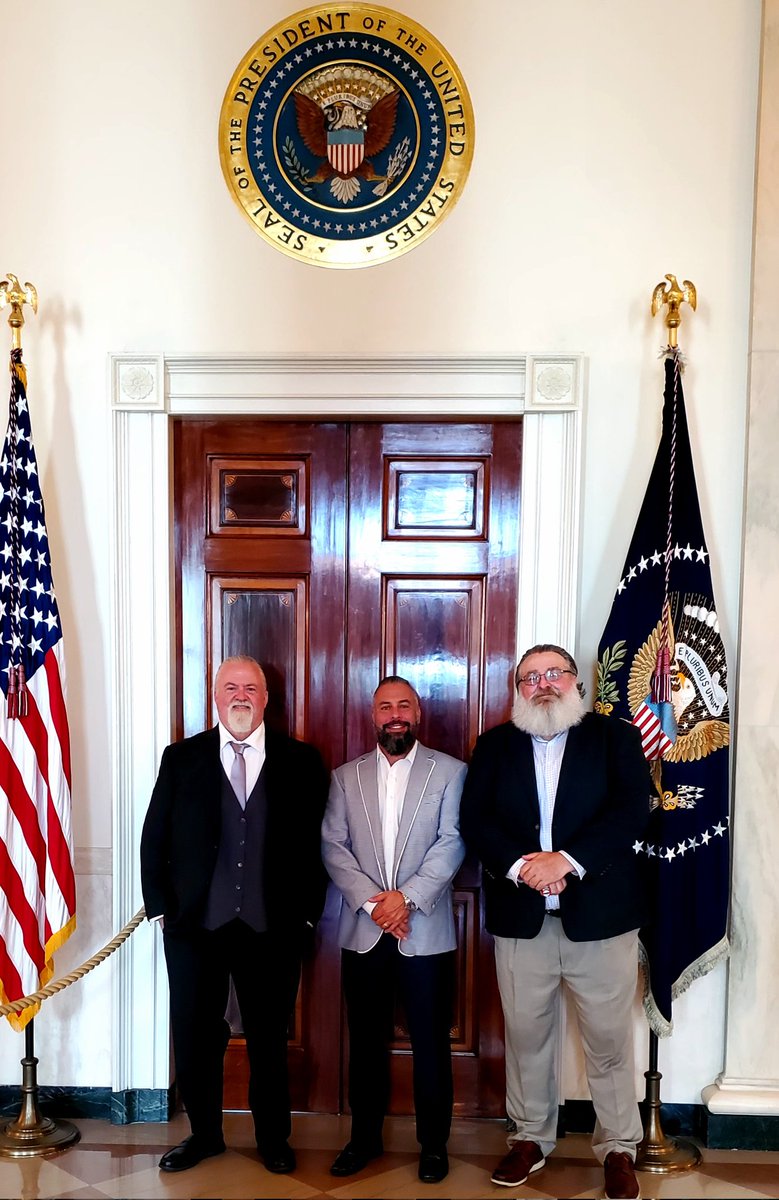 🇺🇸 Such an honor to be in the "People's House"