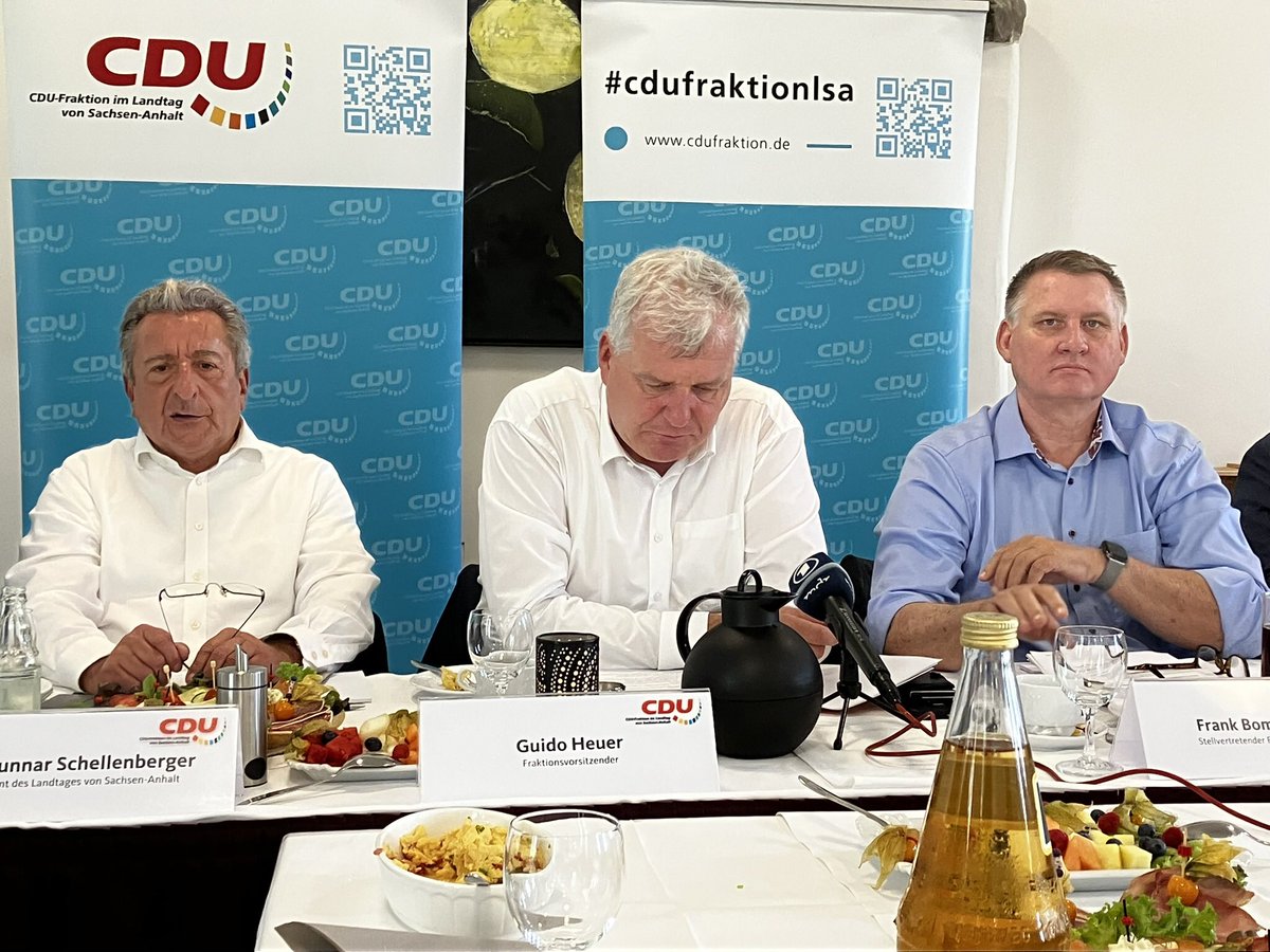 Der #Landesrechnungshof #SachsenAnhalt soll künftig auch Sozial- und Wohlfahrtsverbände unter die Lupe nehmen können. Das wurde bei einer Pressekonferenz der #CDU-Landtagsfraktion verkündet. Man sei sich mit den Koalitionspartnern #SPD und #FDP einig. Mehr <a href="/Volksstimme/">Volksstimme</a>