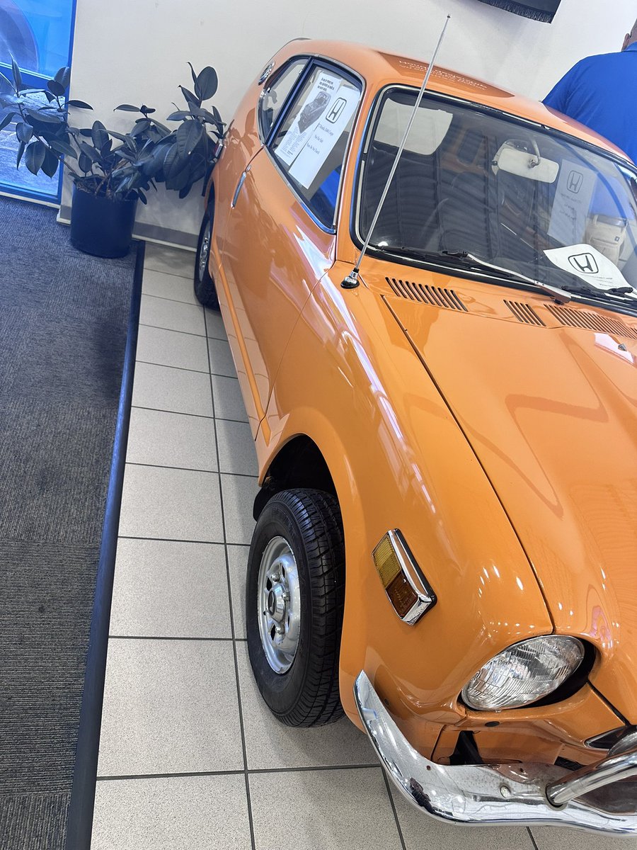 I don buy motor. I cut my coat according to my size. ☺️.