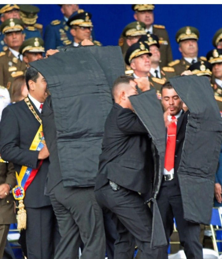 JUDITHBELANDRIA's tweet photo. Imagínense como estarán de cagados las Jineteras de la Narcotirania, que en su vida ni siquiera han ido una Guerra de Minitecas!!
#ComoGozo
#MadurosEstaCagado
#JineterasVerdes
#MariaCorinaLosTieneLocos https://t.co/AqYWfE7utC