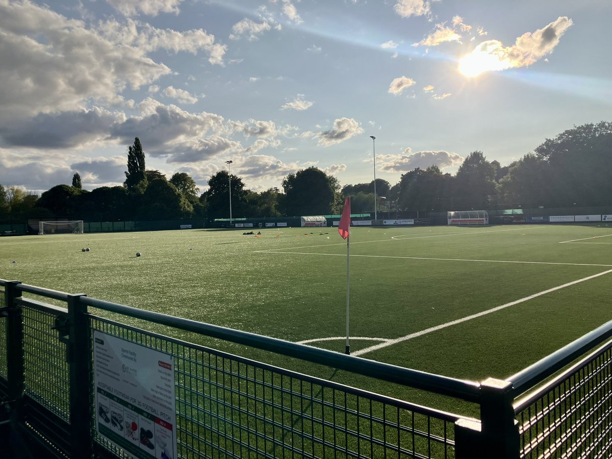 THE HENDON HOPPER©️🏴💚💚🤍🤍 tweet media