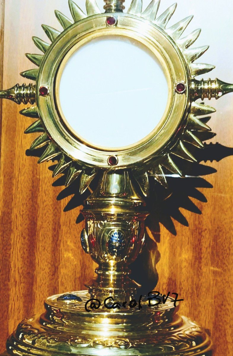 CarolBV7's tweet image. Alabado Sea El Santísimo Sacramento Del Altar El Señor Es Grande Con Quien Hace Todo Lo Que Puede