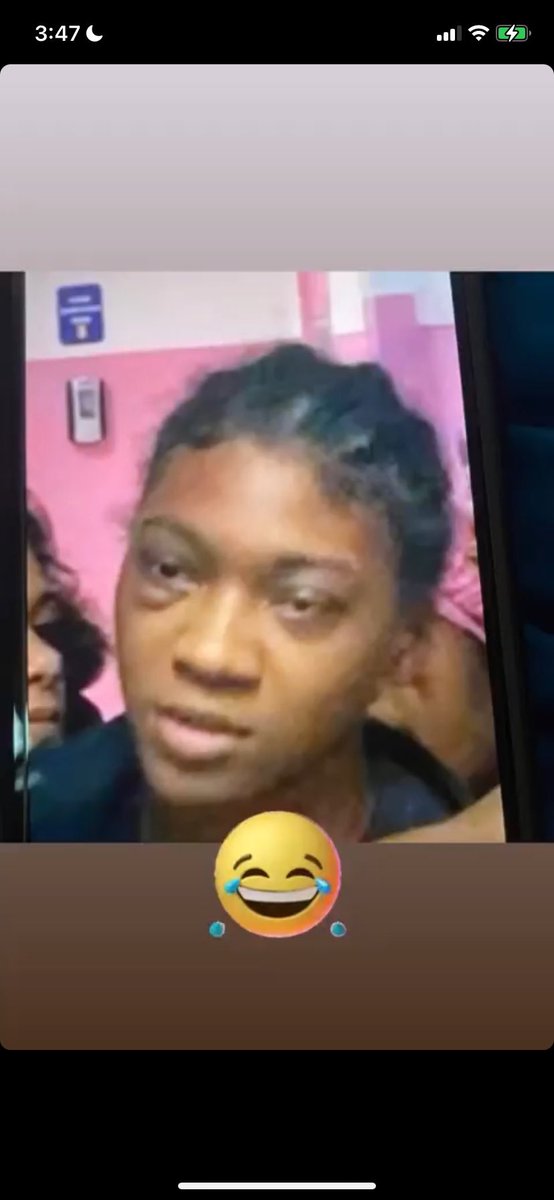 danyjahhhh's tweet image. Been beating bitches up for fun this shit ain’t nun anybody need it can get it😂😂😂😂😂😂😂😂one lil fight I was drunk fuck onnnnnnnn #noweapons #neitheroneofthemgotjumped #comeoninnnnnncutttt😜