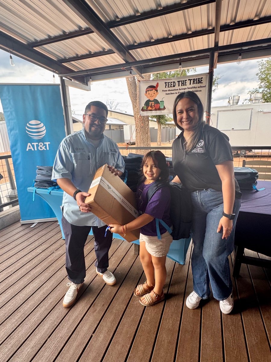 CesarJBlanco's tweet photo. Yesterday, our office, alongside AT&T, Human-I-T, and Mobile Comunidad, hosted a backpack and laptop giveaway for students and families in the #FortDavis community. In today’s world, a laptop is just as essential as a backpack or textbook. Lack of digital access puts our students at greater risk of falling behind.  I’m proud we were able to help students build a strong foundation for their future and deeply grateful to our community partners for making this event possible. @ATT  @human_i_t  @Fort_Davis_ISD