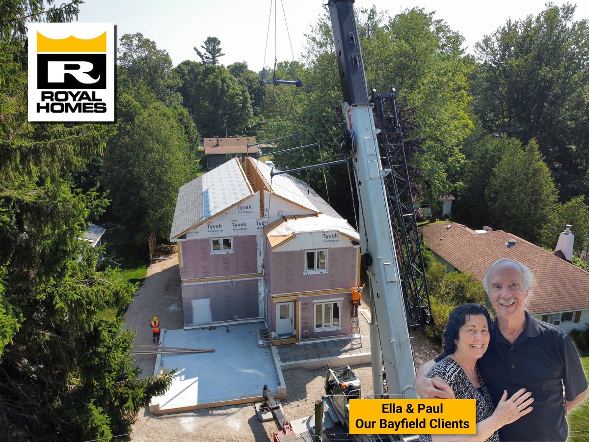 RoyalHomesCan's tweet image. A wonderful delivery in Bayfield!

Four prefab modules make a custom 2-storey cottage for our clients Ella &amp;amp; Paul! Plenty of room for 7 grandkids to stay over.

Finishing work has begun!

#custombuilder #modular #since1971 

🏡🇨🇦🔨 royalhomes.com/locations/

1-800-265-3083