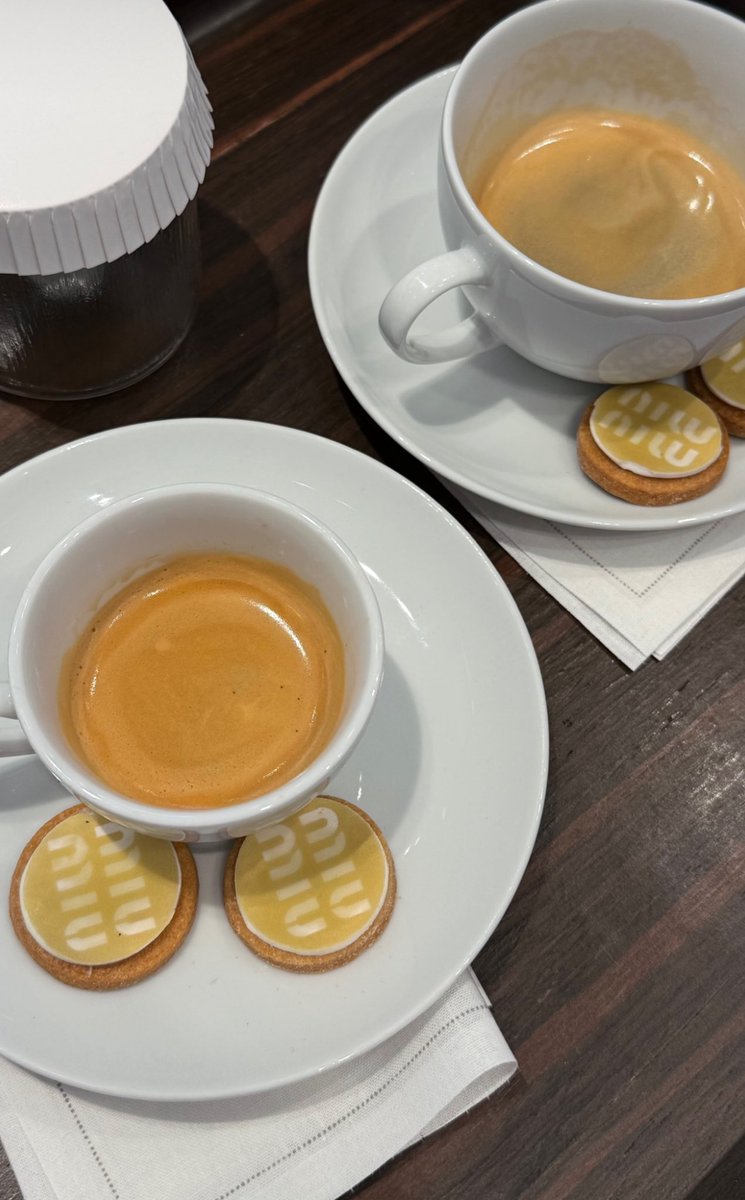 Morning 😂😂😂😂miu miu