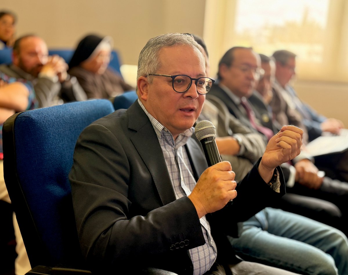 PUCE (@puce_ecuador) on Twitter photo ✨ ¡Finalizamos con éxito el primer día del Congreso Internacional PUCE Humanidades 2025! 📚🌍
Durante la mañana disfrutamos de un panel internacional con:
🎙️ Eiko Gavaldón de la <a href="/IberoTorreon/">Ibero Torreón</a> 🇲🇽
🎙️ Ana Maritza Méndez de la <a href="/notiucat/">Universidad Católica del Táchira</a> 🇻🇪
🎙️ Rosa Conti de la Universidad Jesuita del ✨ ¡Finalizamos con éxito el primer día del Congreso Internacional PUCE Humanidades 2025! 📚🌍
Durante la mañana disfrutamos de un panel internacional con:
🎙️ Eiko Gavaldón de la <a href="/IberoTorreon/">Ibero Torreón</a> 🇲🇽
🎙️ Ana Maritza Méndez de la <a href="/notiucat/">Universidad Católica del Táchira</a> 🇻🇪
🎙️ Rosa Conti de la Universidad Jesuita del