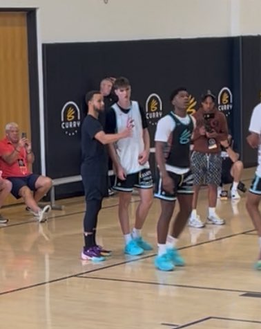 MiddlesexMagic's tweet photo. Magic 2026 Quinn Costello and Steph Curry at the 2025 Curry Camp!! An amazing opportunity for Q to learn from and compete with the greatest shooter of all time!! #MagicFamily #UnderArmour #CurryCamp #StephCurry https://t.co/Votp6wKJFU