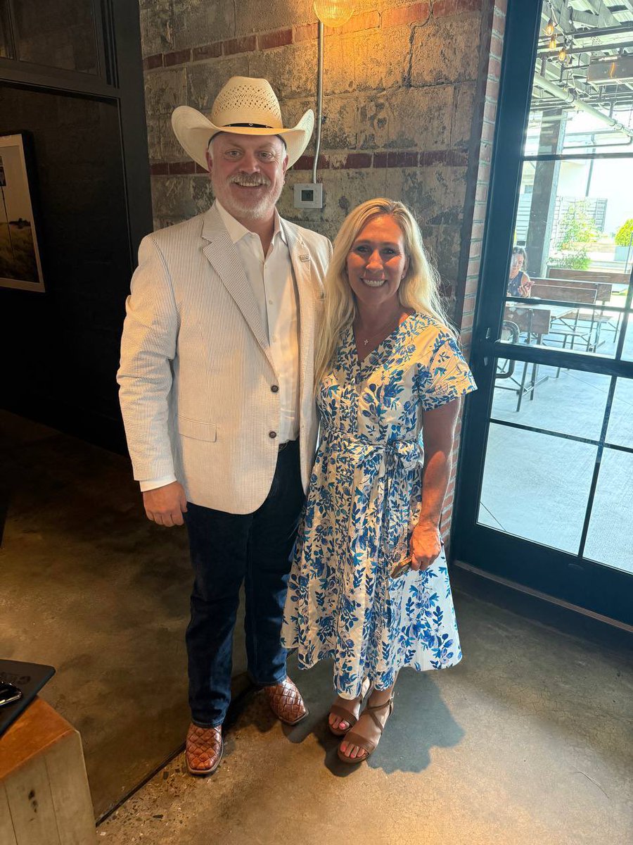 RepMTG's tweet image. Great to meet with Micah Gravley from GDOT this afternoon to talk about keeping Northwest Georgia moving.

GA-14 moves more freight than anywhere else in our state, and we’re proud to be the economic engine of Georgia.

I’ll keep fighting for strong infrastructure investments to…