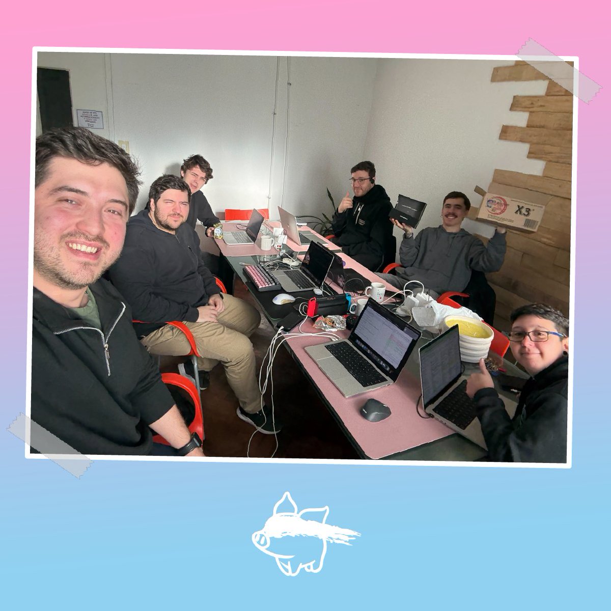 AgonaleaGames's tweet photo. Después de una semana de laburo intenso, charlas, risas… y sí, también vicio 🎮
Mañana nos toca honrar a nuestros próceres como corresponde: descansando.

Les compartimos un vistazo a las juntadas en la oficina y a la daily meet con todo el equipo 🇦🇷

#Team #Hybrid #Remote https://t.co/rQV6S6Sg70