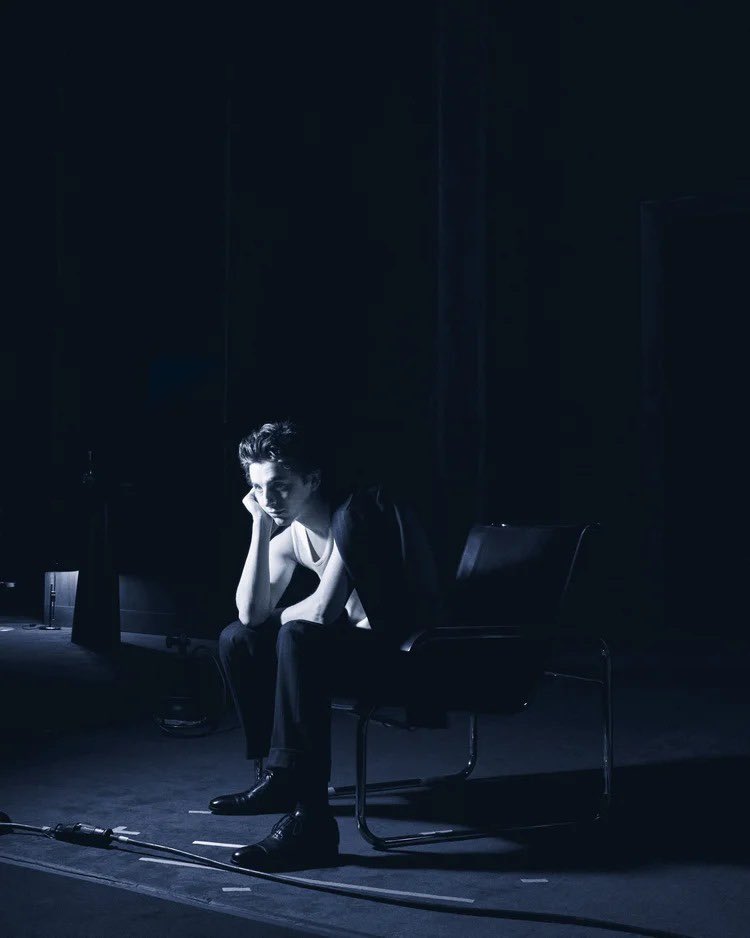 Timothée Chalamet para o Bleu de Chanel L’Exclusif.