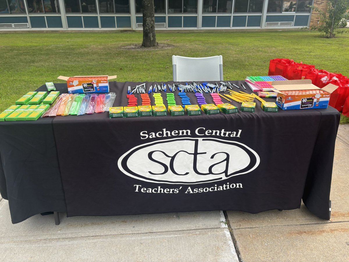 🎉 The SCTA Student Supply Giveaways today was successful!  🌟 Thanks to everyone who came out — here’s to a great school year! 📚✨ <a href="/nysut/">NYSUT</a> <a href="/AFTunion/">AFT</a> <a href="/SachemSchools/">Sachem Schools</a> 
#SCTA #SachemEvent #BackToSchool