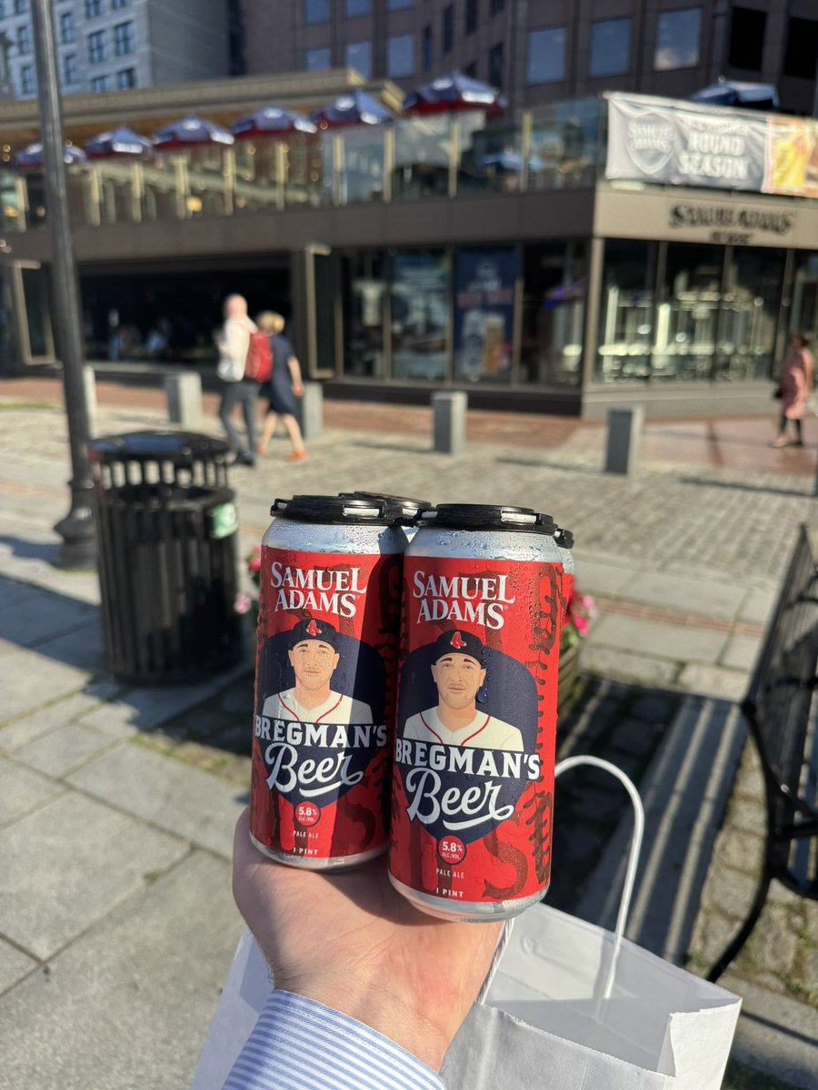 oconnorc10's tweet photo. The Bregman would like to have a word https://t.co/YklucU5akK