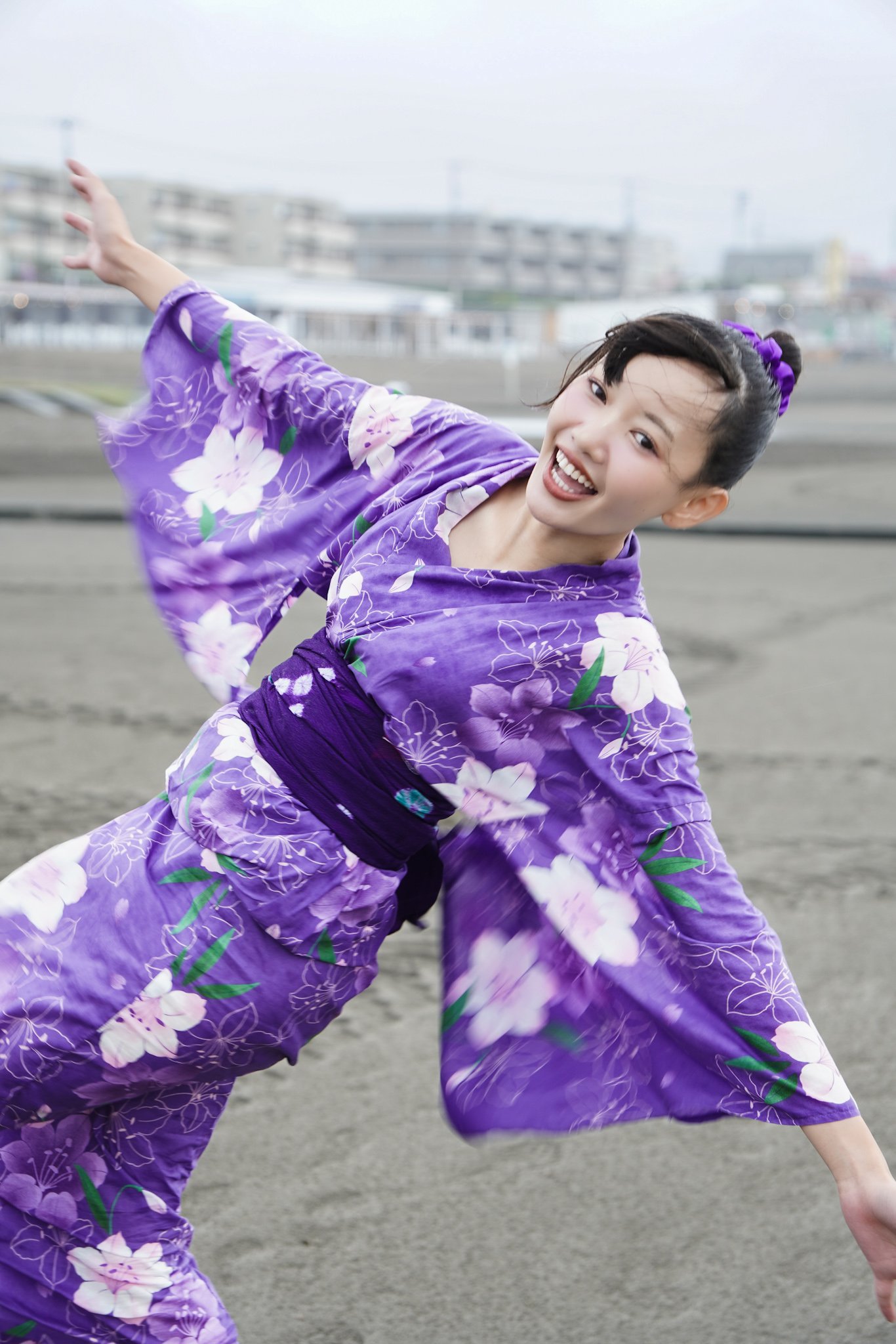 潮紗理奈生写真 ネイビーサンタ衣装直筆 日向坂46 「Happy Train Tour 2023」オ | ニュース | 日向坂