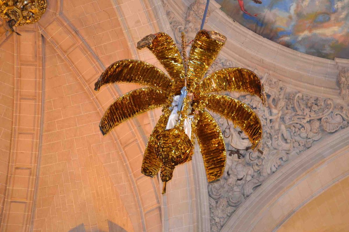 Assumpta est Maria in caelum. 
#MisteriDeElx #LaFesta