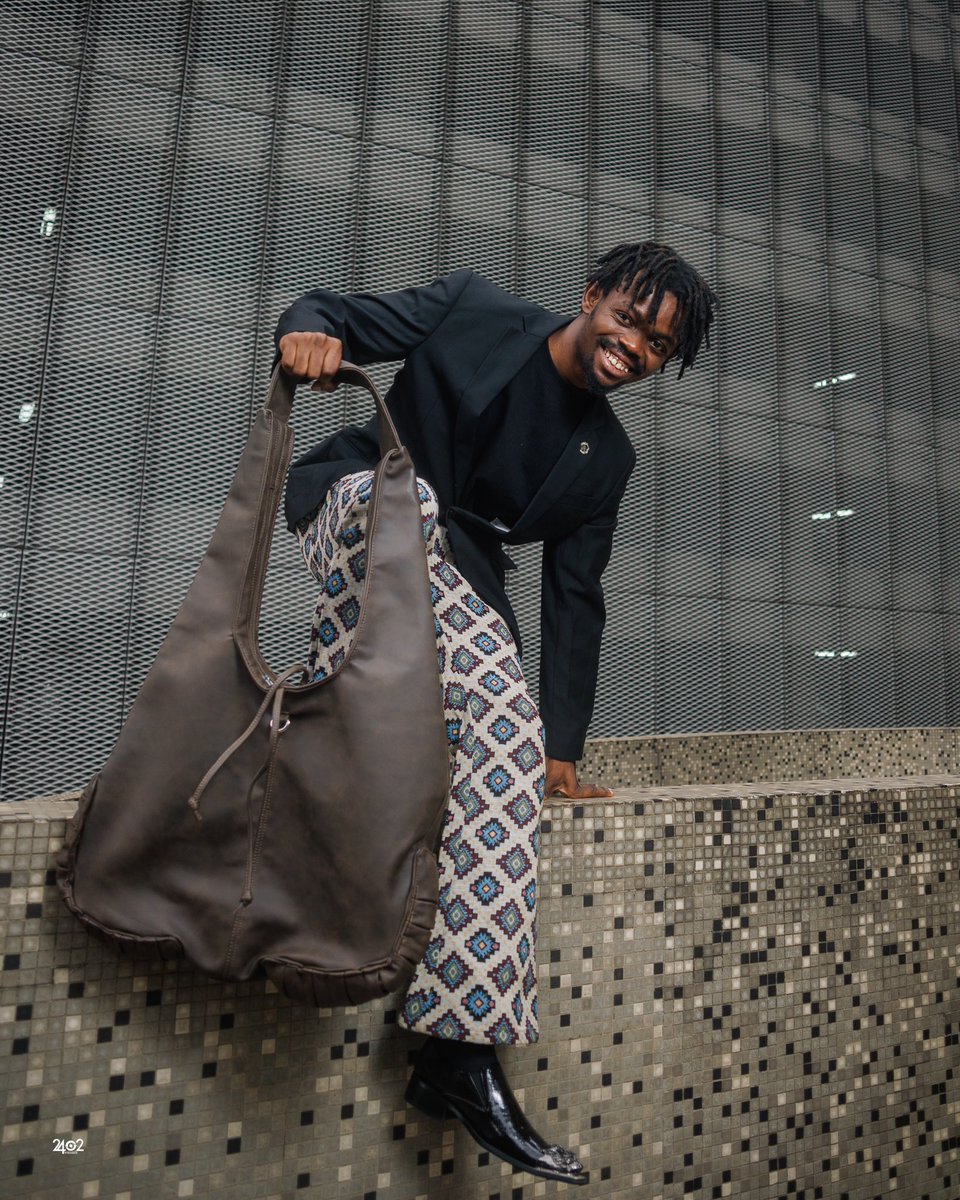 pelumi_faruk's tweet photo. Day 2 of promoting my brand on twitter 

Note: this bag is designed by me https://t.co/PksTZRCRSH