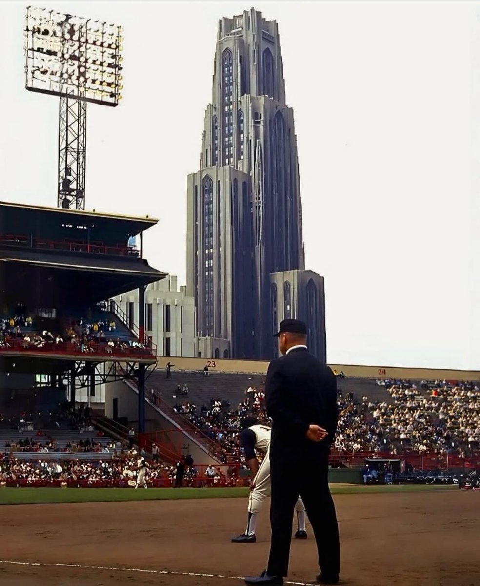 nut_history's tweet photo. PNC Park photos hard to beat but this one of Forbes Field gives it a good run for their money https://t.co/ognLhhjZyQ