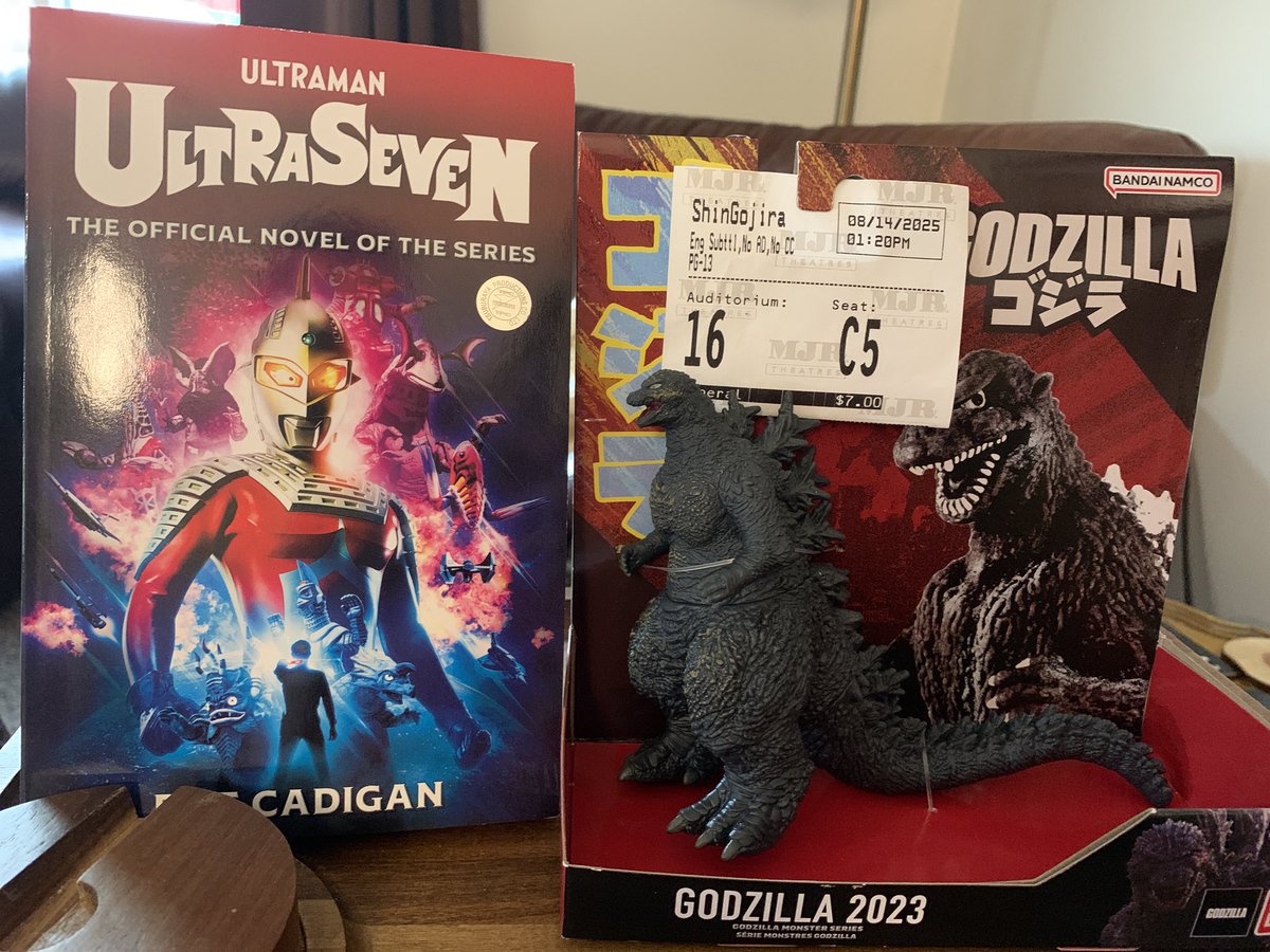 DylanLongTypes's tweet image. Absolutely kaiju-sized day today