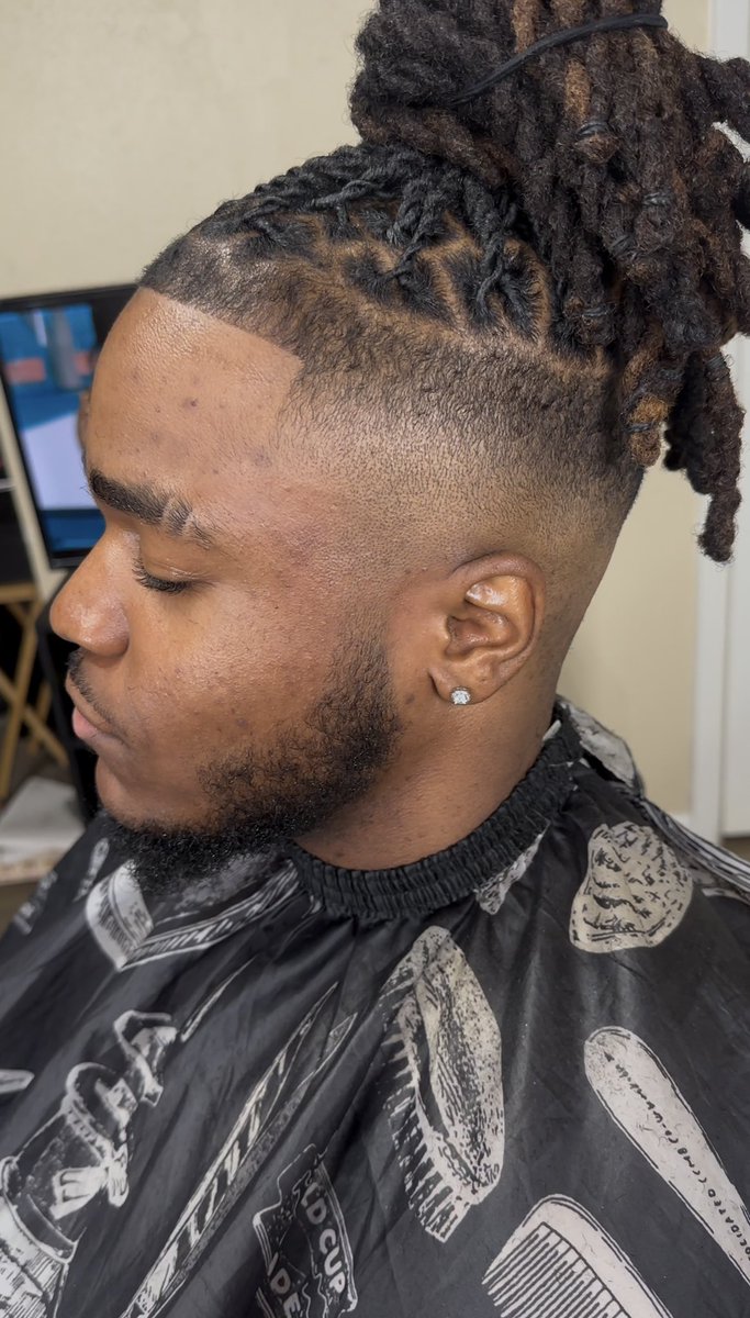 ethancox_9's tweet photo. Houston Tx, barber 
Located in 3rd ward Houston Tx
I do offer travel services https://t.co/TH27RZjZtB