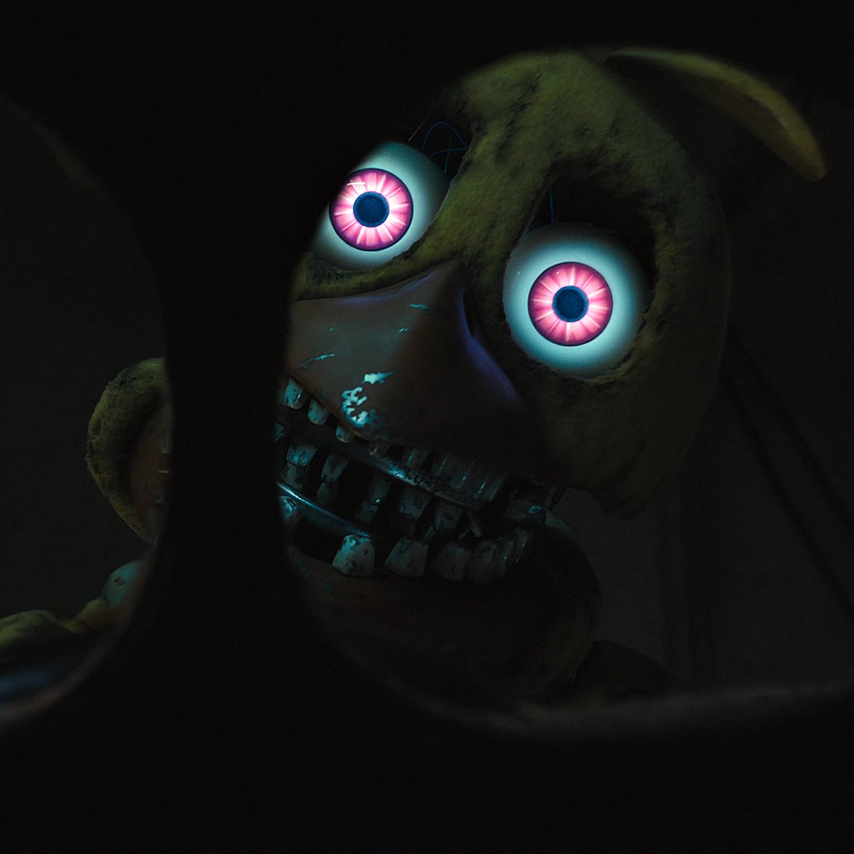 JonnyBlox's tweet photo. Blumhouse will have a panel at New York Comic Con 2025 on October 10th, possibly featuring ‘FIVE NIGHTS AT FREDDY'S 2’!

"The company will showcase its terrifying upcoming projects for this year plus an electrifying sneak peek at what’s upcoming for 2026."

(Via: newyorkcomiccon)
#fnaf #fnafmovie #fivenightsatfreddys