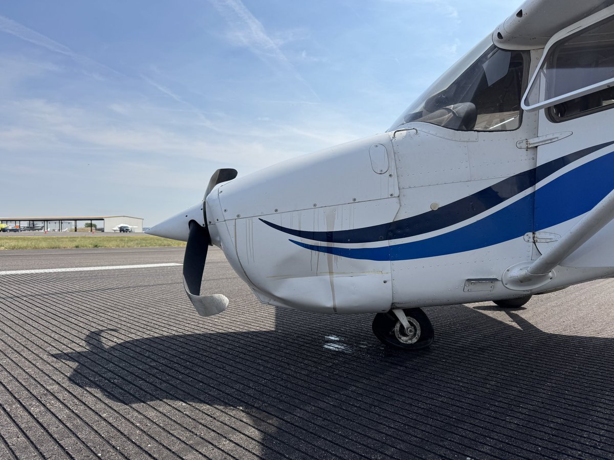 Centennial Airport tweet media