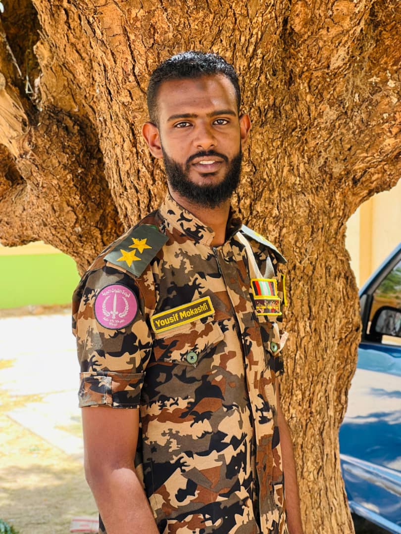 tainalzaina's tweet photo. القوات المسلحة السودانية 
رئاسة اركان القوات البرية 
الفرقة ١٦ مشاة نيالا
الدفعة ٦٤
الشهيد الصيّاد يوسف مكاشفي 
الليلة عيدكم و انت ماف 
في الجنة ام نعيم يا حبيبي https://t.co/KAZPqVRjV7