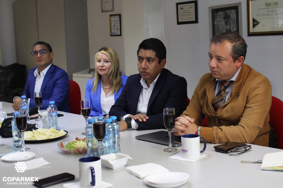 COPARMEX_Edomex's tweet photo. Agradecemos la participación de Instituto Europeo de Posgrados, TataCoin, Diseño, Promoción e Imagen y @BoutiqueFjc.

#PorMasYMejoresEmpresas #COPARMEXEdoMex #BIIDERA #Socios #reunion https://t.co/J1hVx01q1r